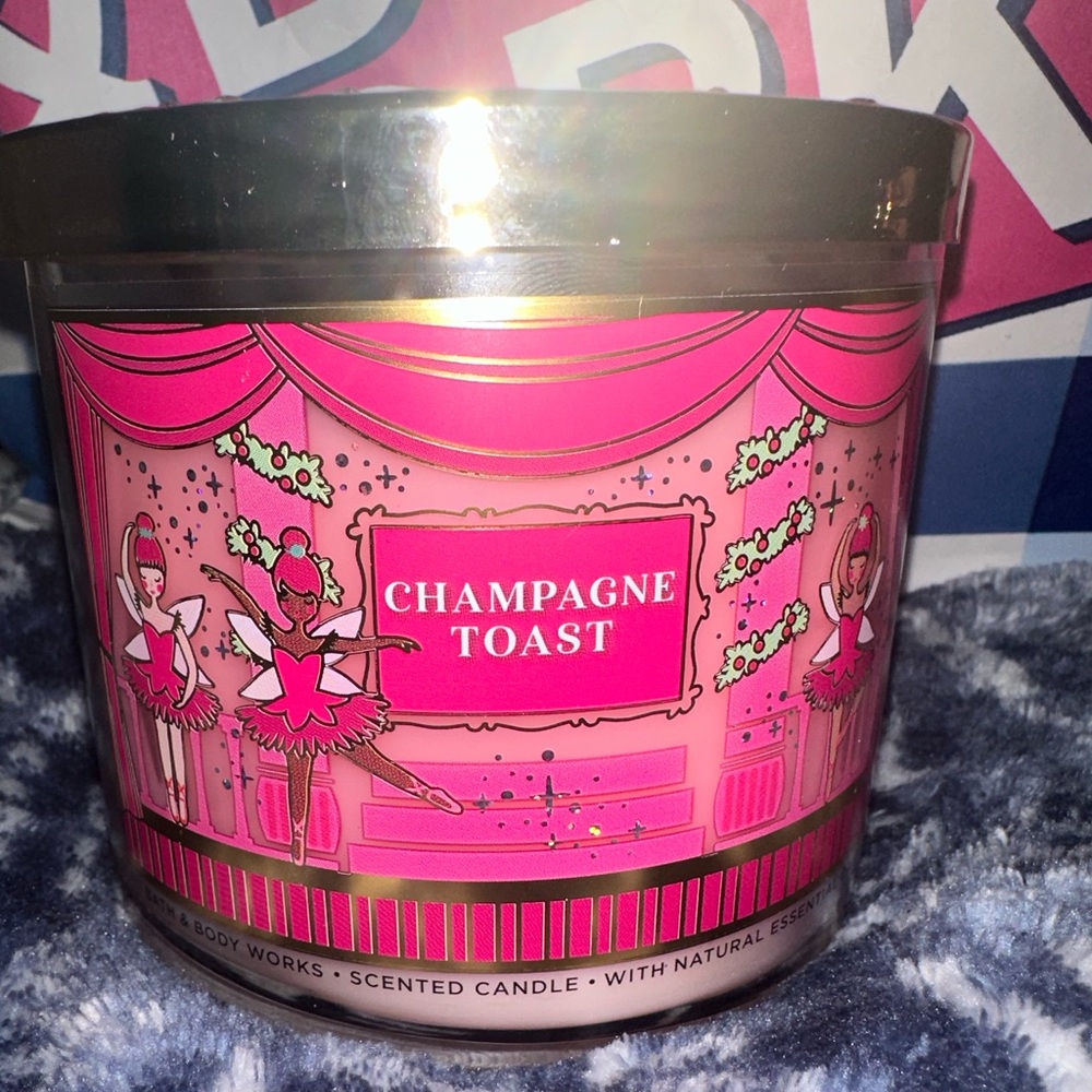 BBW New Christmas Champagne toast candle